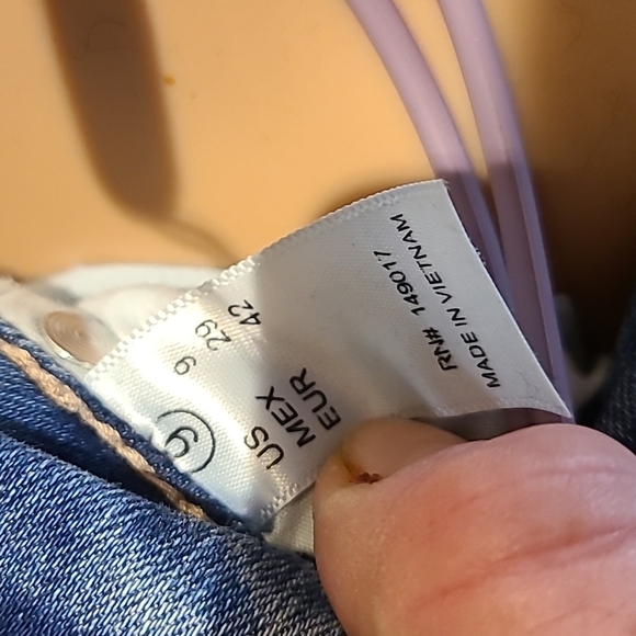 Enjean Destroyed Shredded hole Frayed blue Jeans - Picture 7 of 7